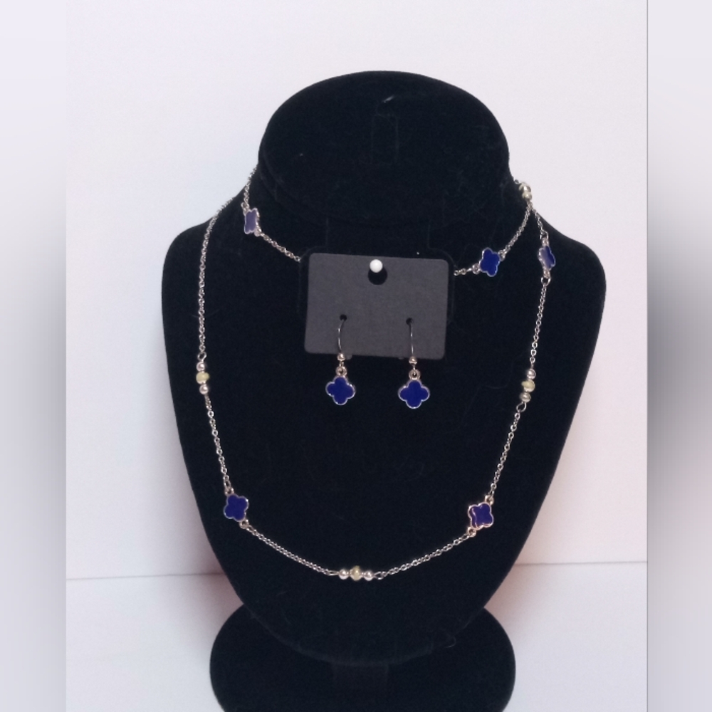 Lapis Dark blue clover set with necklace and matching earrings